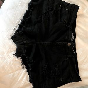 HIGH WAISTED BLACK JEAN SHORTS